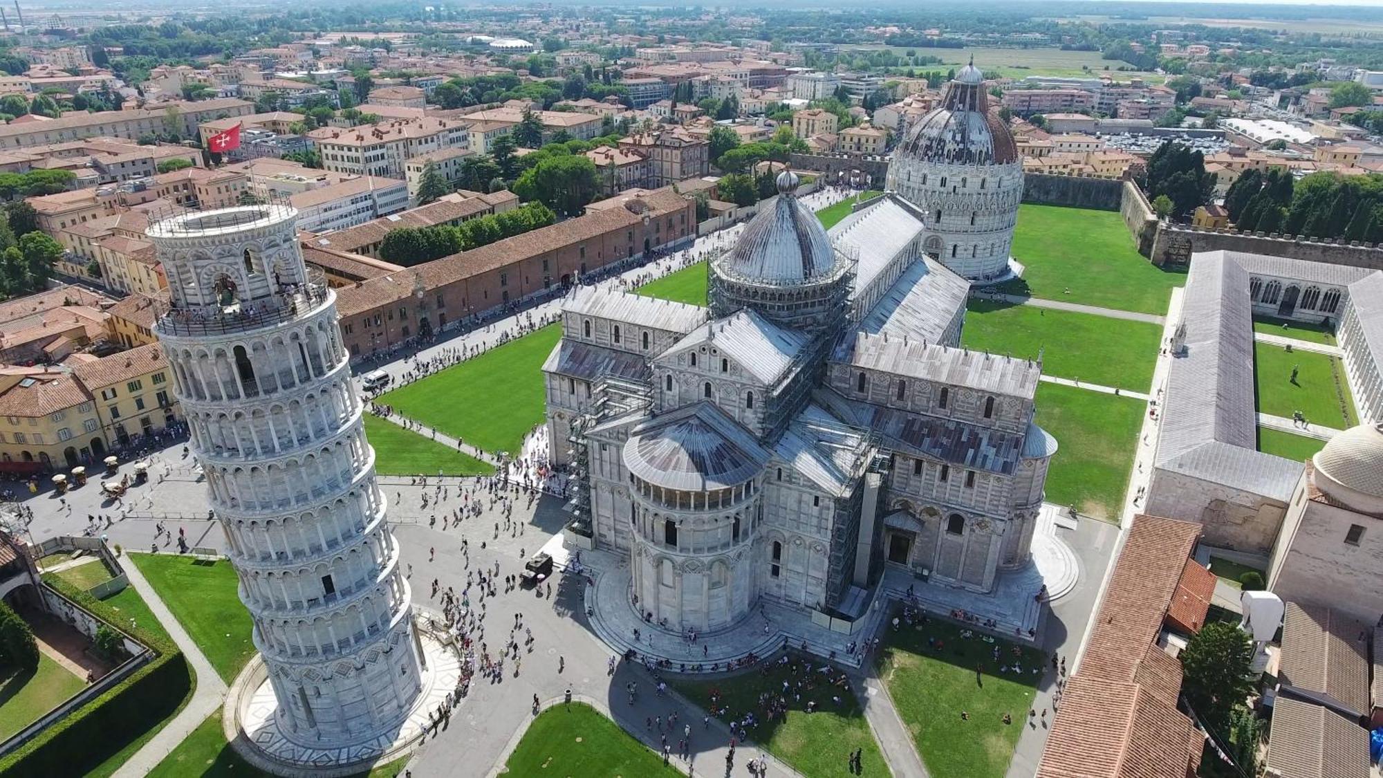 Art Suite Gallery - Tuscany - Medieval Town Close To Florence, Pisa, Lucca, Chianti Zone, Versilia Santa Maria a Monte Exterior foto